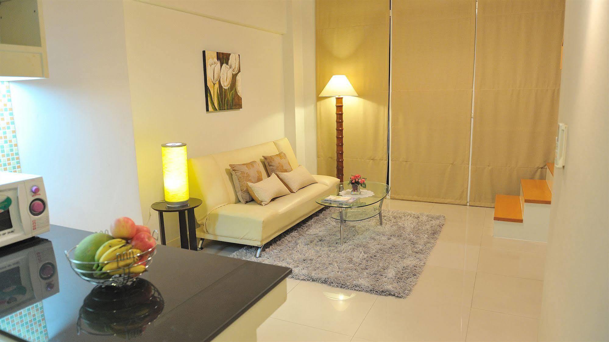 Duplex 21 Apartment Банкок Екстериор снимка