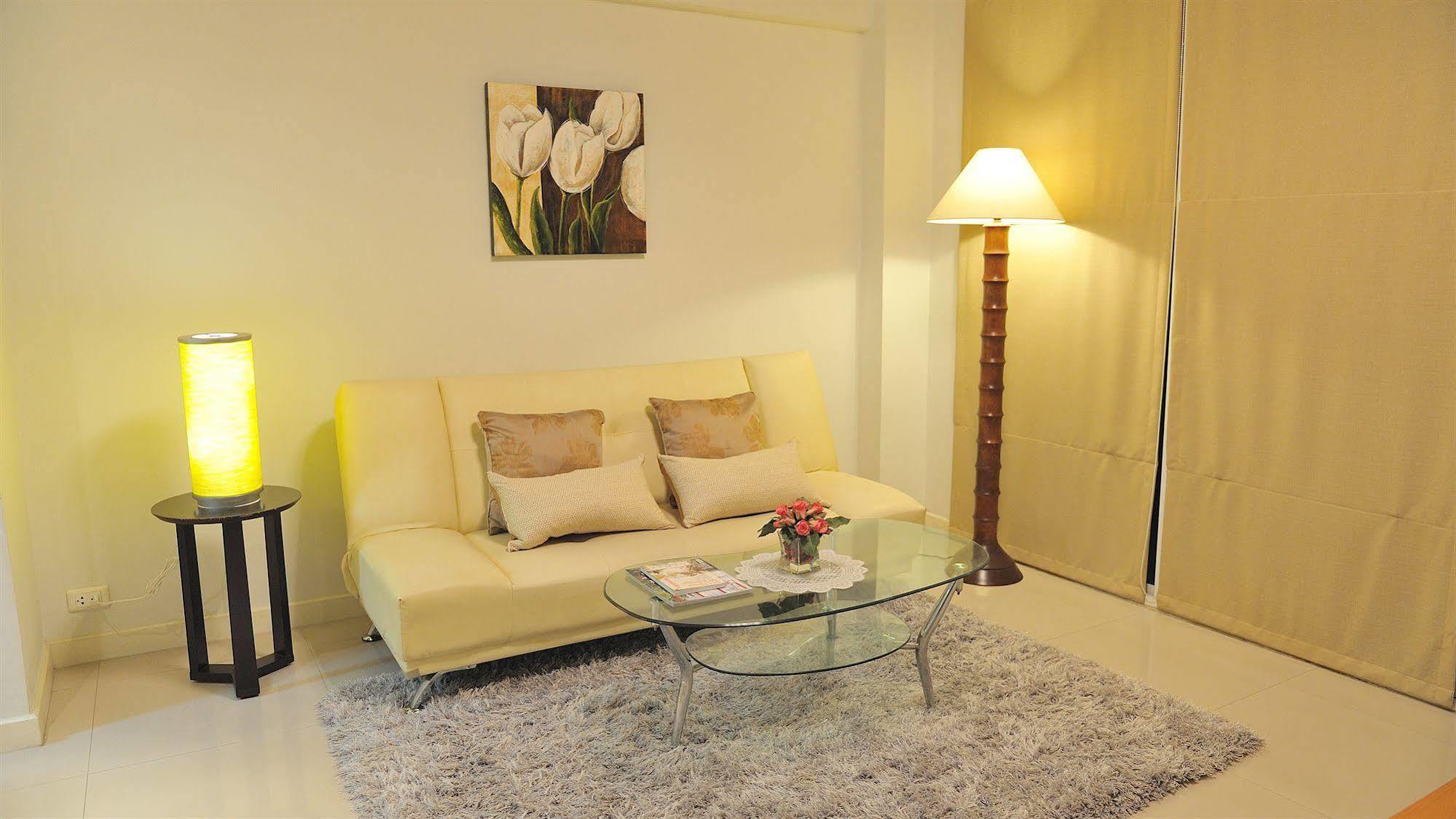 Duplex 21 Apartment Банкок Екстериор снимка