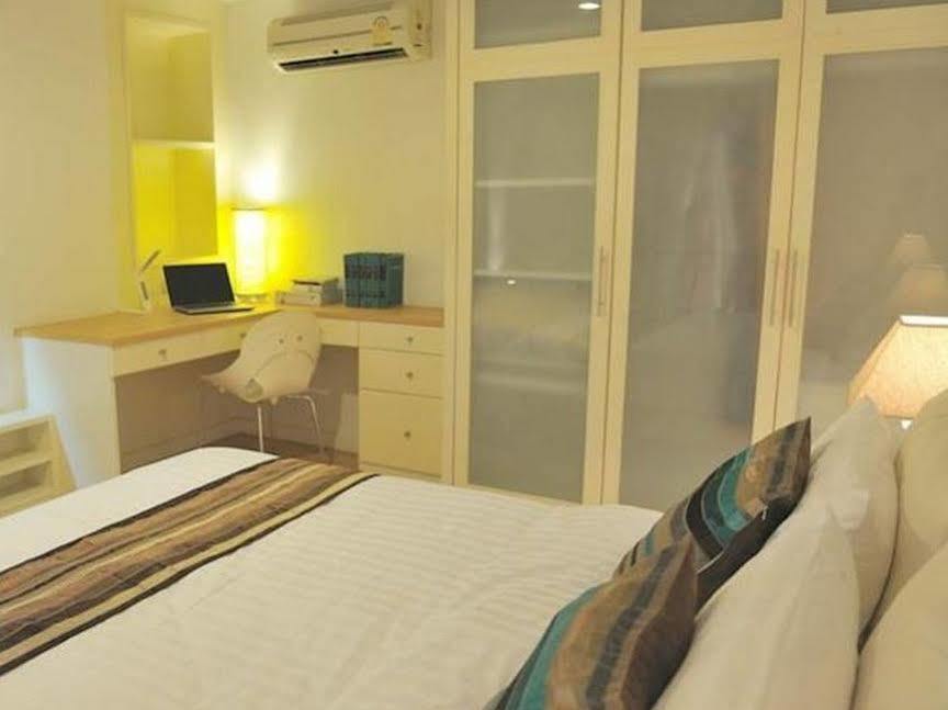 Duplex 21 Apartment Банкок Екстериор снимка