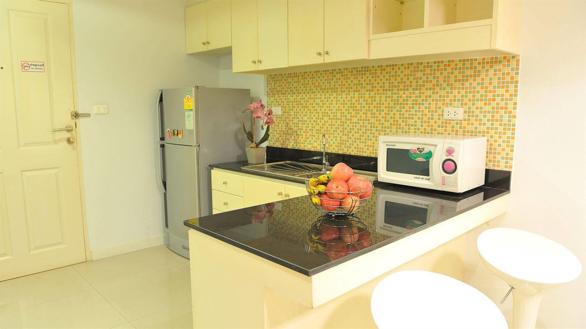 Duplex 21 Apartment Банкок Екстериор снимка